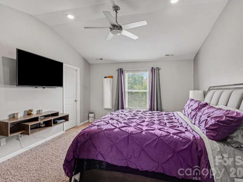 2238 Lanza Drive, Charlotte, NC 28215.  MLS# CAR4403763, YatesRealty ID 42163. Oversized owners suite is ready for your things