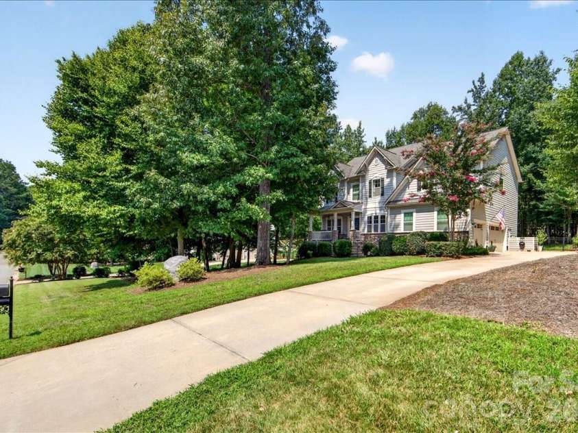 1217 Crofton Drive, Waxhaw, NC 28173.  MLS# CAR4405814, YatesRealty ID 42164. 