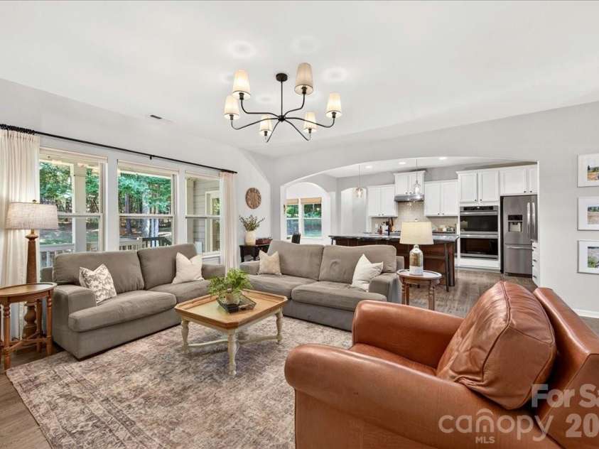 1217 Crofton Drive, Waxhaw, NC 28173.  MLS# CAR4405814, YatesRealty ID 42164. 