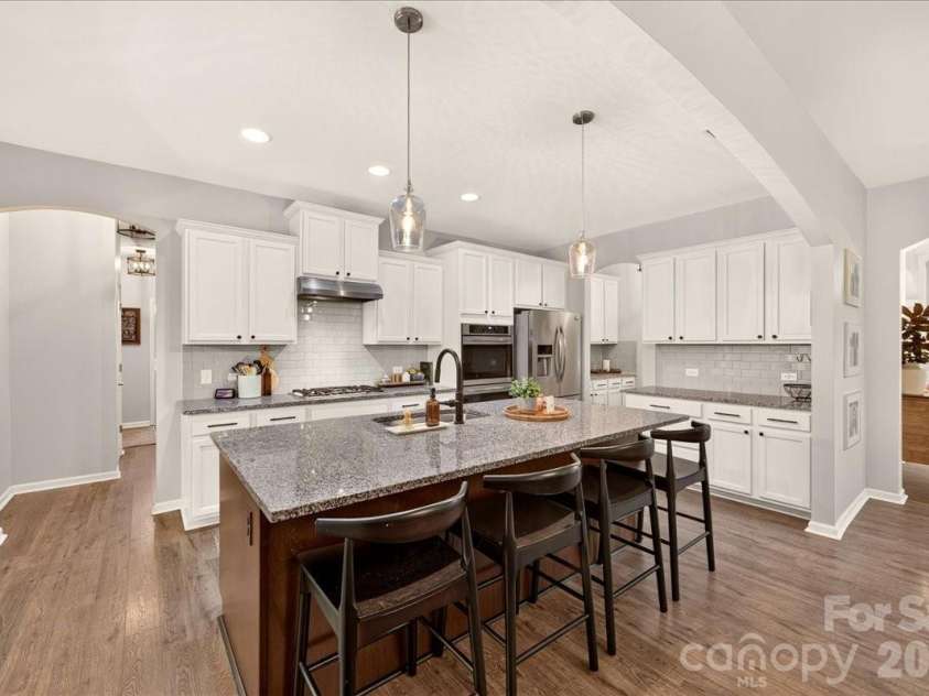 1217 Crofton Drive, Waxhaw, NC 28173.  MLS# CAR4405814, YatesRealty ID 42164. 