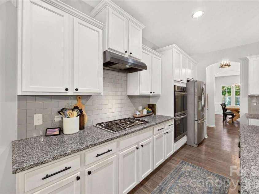 1217 Crofton Drive, Waxhaw, NC 28173.  MLS# CAR4405814, YatesRealty ID 42164. 