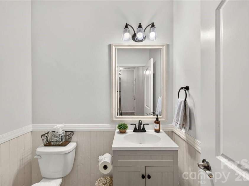 1217 Crofton Drive, Waxhaw, NC 28173.  MLS# CAR4405814, YatesRealty ID 42164. 