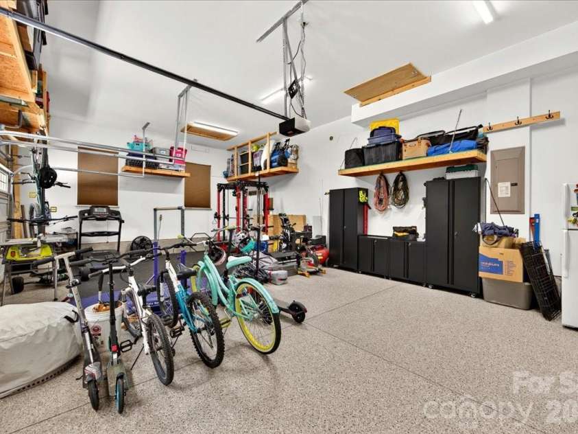 1217 Crofton Drive, Waxhaw, NC 28173.  MLS# CAR4405814, YatesRealty ID 42164. 