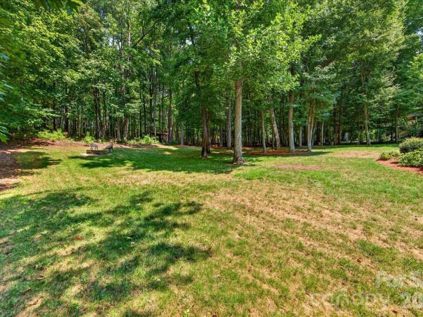 1217 Crofton Drive, Waxhaw, NC 28173.  MLS# CAR4405814, YatesRealty ID 42164. 