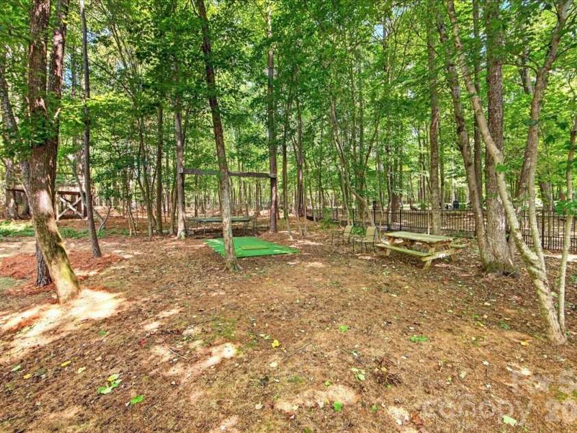 1217 Crofton Drive, Waxhaw, NC 28173.  MLS# CAR4405814, YatesRealty ID 42164. 