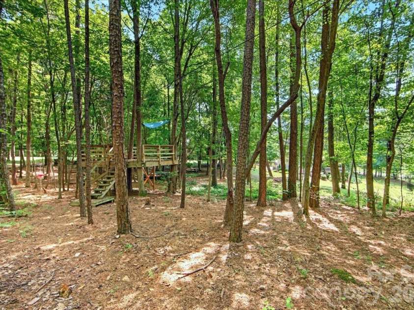1217 Crofton Drive, Waxhaw, NC 28173.  MLS# CAR4405814, YatesRealty ID 42164. 