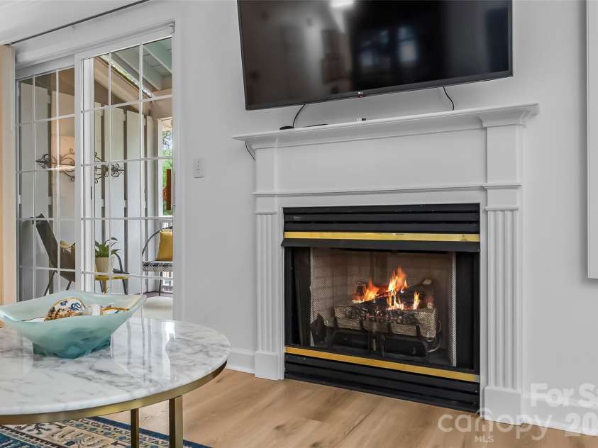 19 Willowick Drive, Asheville, NC 28803.  MLS# CAR4408075, YatesRealty ID 42166. 