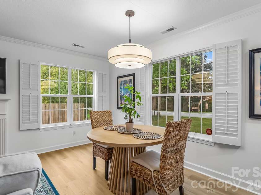 19 Willowick Drive, Asheville, NC 28803.  MLS# CAR4408075, YatesRealty ID 42166. 