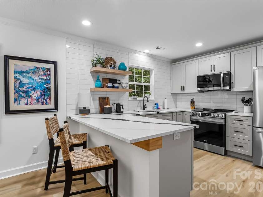 19 Willowick Drive, Asheville, NC 28803.  MLS# CAR4408075, YatesRealty ID 42166. 