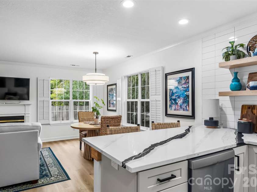 19 Willowick Drive, Asheville, NC 28803.  MLS# CAR4408075, YatesRealty ID 42166. 