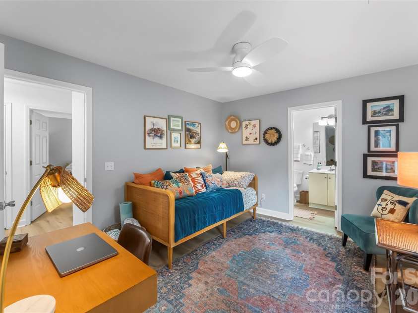 19 Willowick Drive, Asheville, NC 28803.  MLS# CAR4408075, YatesRealty ID 42166. 