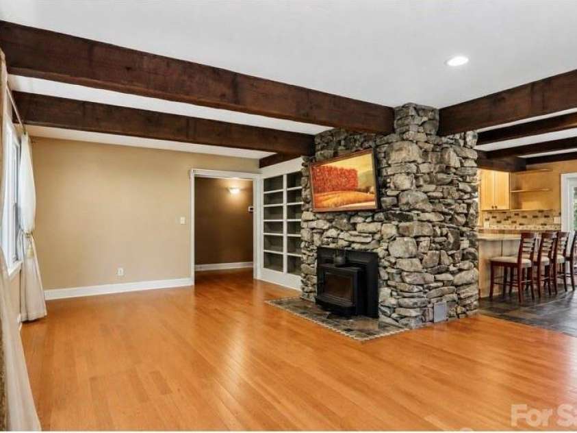 3 Edelweiss Drive, Horse Shoe, NC 28742.  MLS# CAR4403799, YatesRealty ID 42167. 