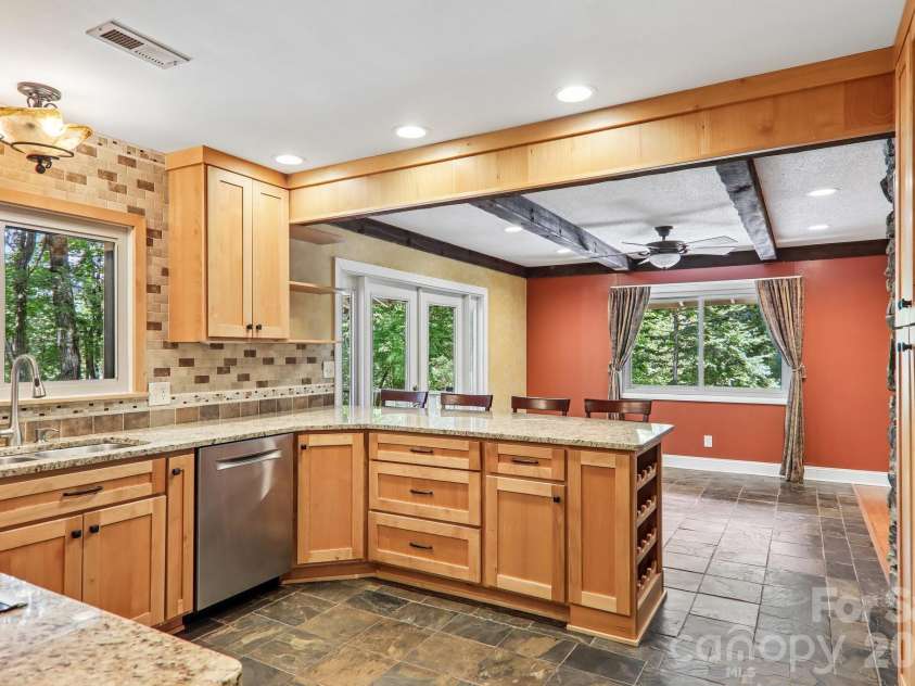 3 Edelweiss Drive, Horse Shoe, NC 28742.  MLS# CAR4403799, YatesRealty ID 42167. 