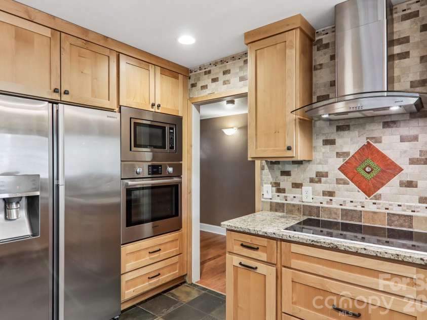 3 Edelweiss Drive, Horse Shoe, NC 28742.  MLS# CAR4403799, YatesRealty ID 42167. 