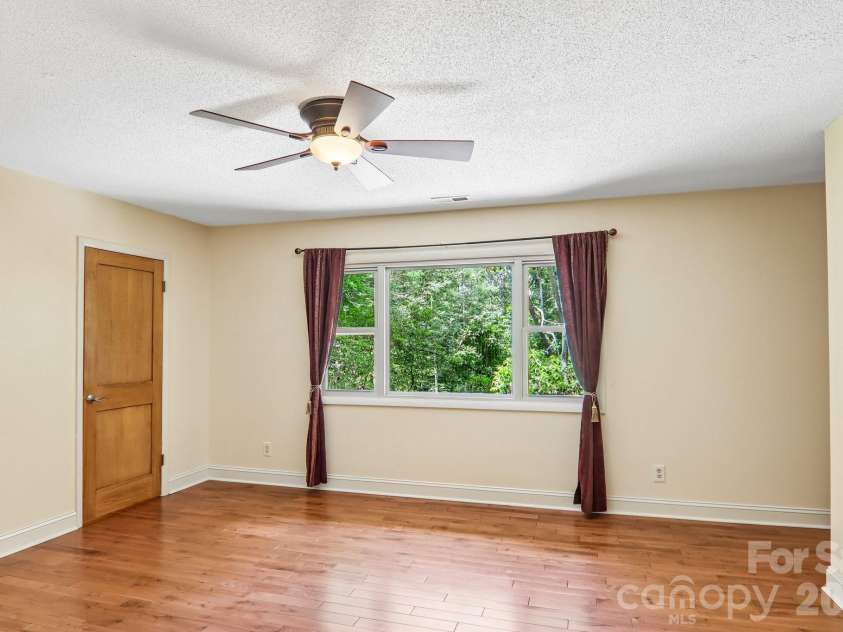 3 Edelweiss Drive, Horse Shoe, NC 28742.  MLS# CAR4403799, YatesRealty ID 42167. 