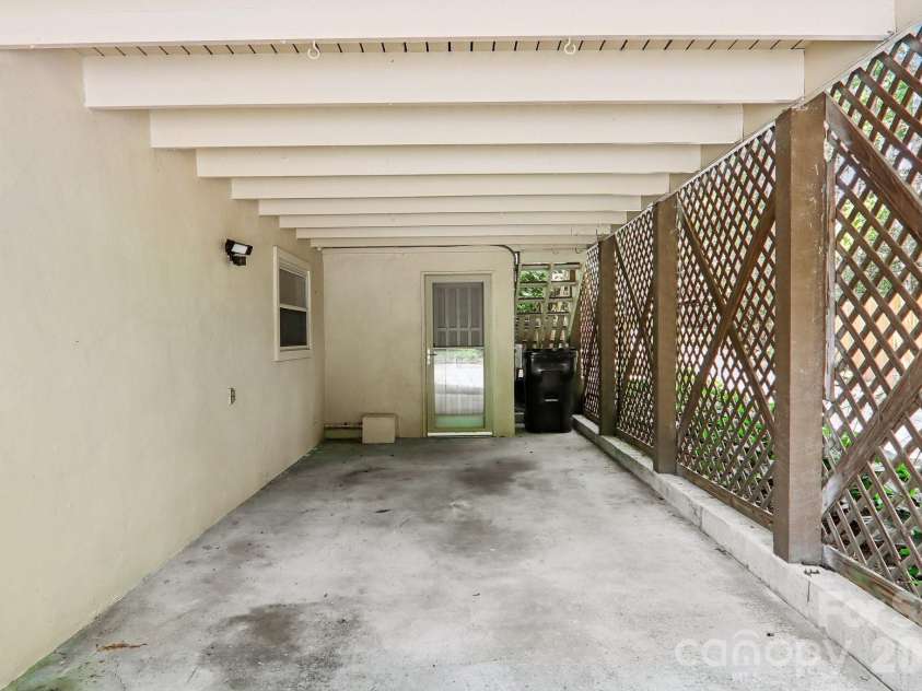 3 Edelweiss Drive, Horse Shoe, NC 28742.  MLS# CAR4403799, YatesRealty ID 42167. 