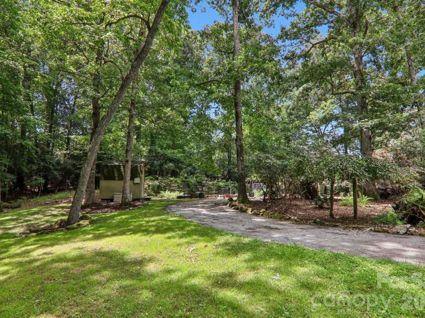 3 Edelweiss Drive, Horse Shoe, NC 28742.  MLS# CAR4403799, YatesRealty ID 42167. 