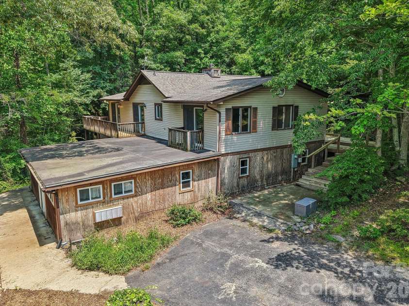3 Frontier Court, Asheville, NC 28805.  MLS# CAR4403723, YatesRealty ID 42169. 