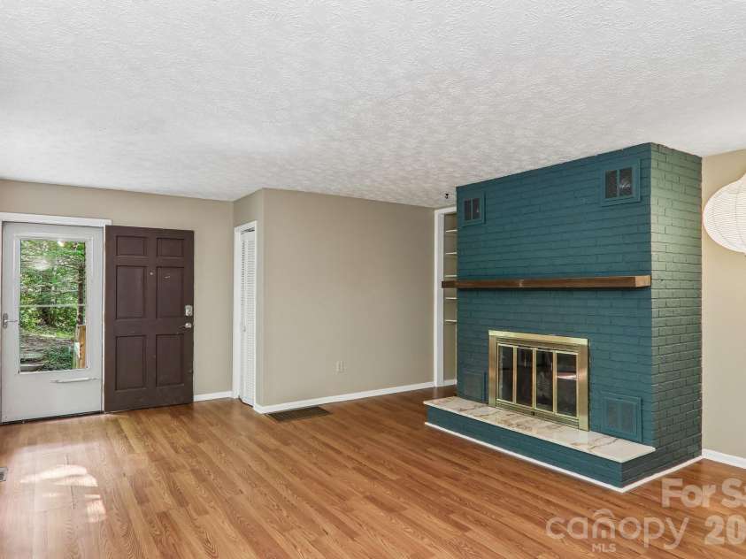 3 Frontier Court, Asheville, NC 28805.  MLS# CAR4403723, YatesRealty ID 42169. 