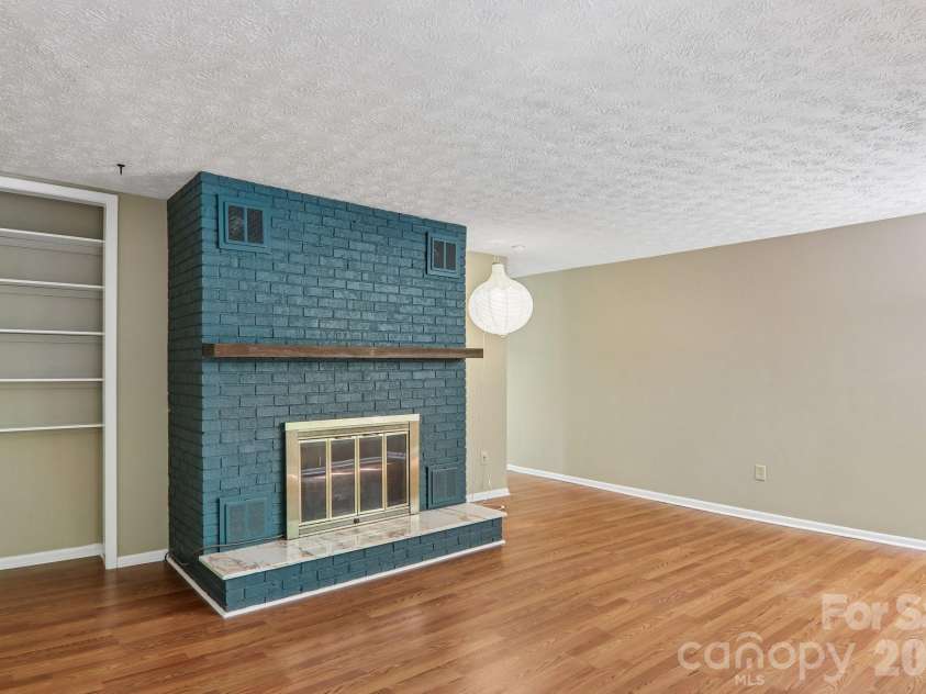 3 Frontier Court, Asheville, NC 28805.  MLS# CAR4403723, YatesRealty ID 42169. 