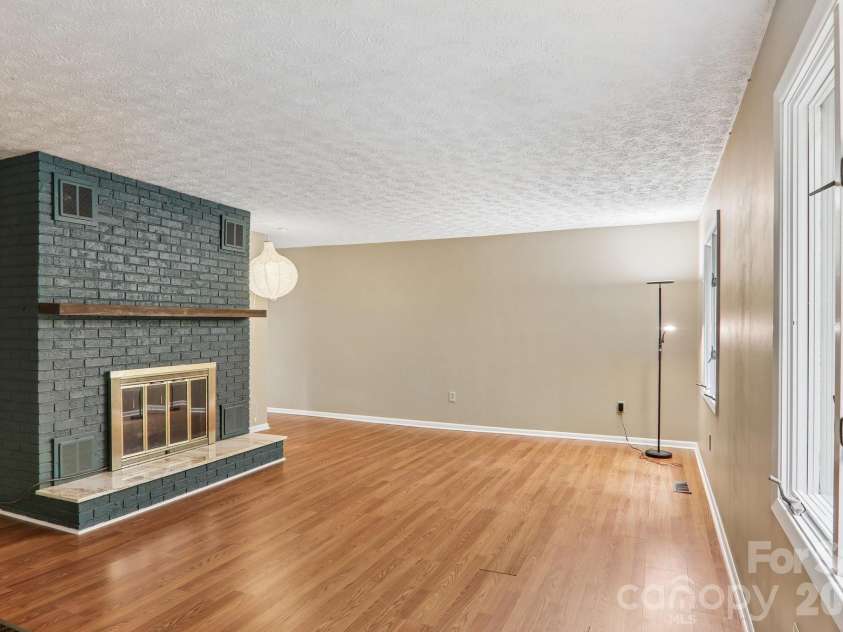 3 Frontier Court, Asheville, NC 28805.  MLS# CAR4403723, YatesRealty ID 42169. 