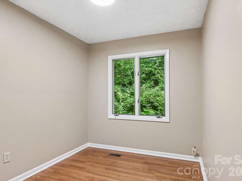 3 Frontier Court, Asheville, NC 28805.  MLS# CAR4403723, YatesRealty ID 42169. 