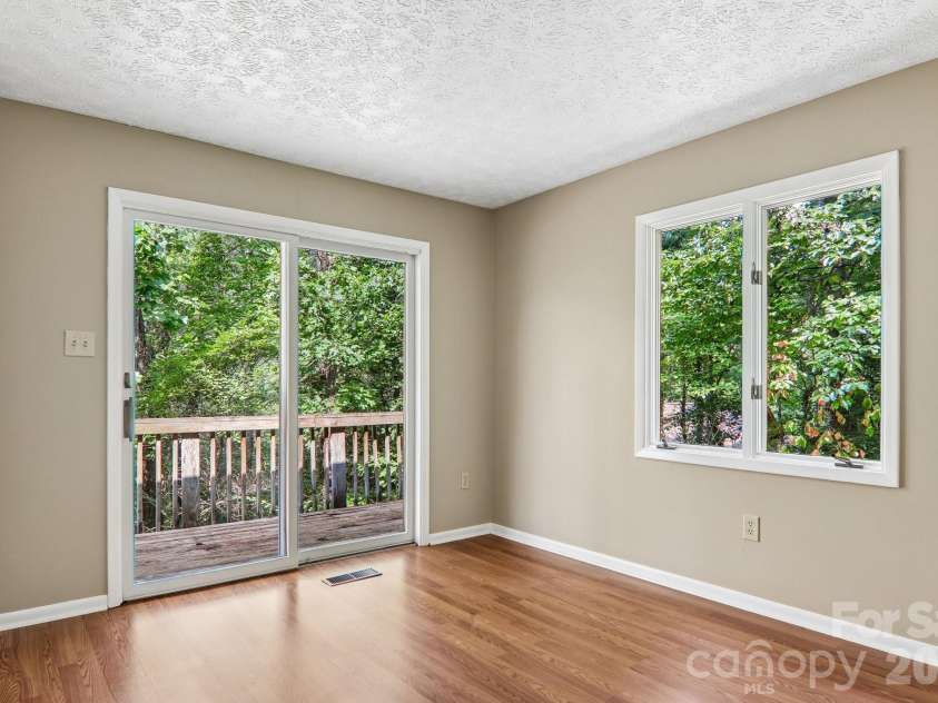 3 Frontier Court, Asheville, NC 28805.  MLS# CAR4403723, YatesRealty ID 42169. 