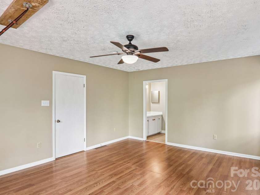 3 Frontier Court, Asheville, NC 28805.  MLS# CAR4403723, YatesRealty ID 42169. 