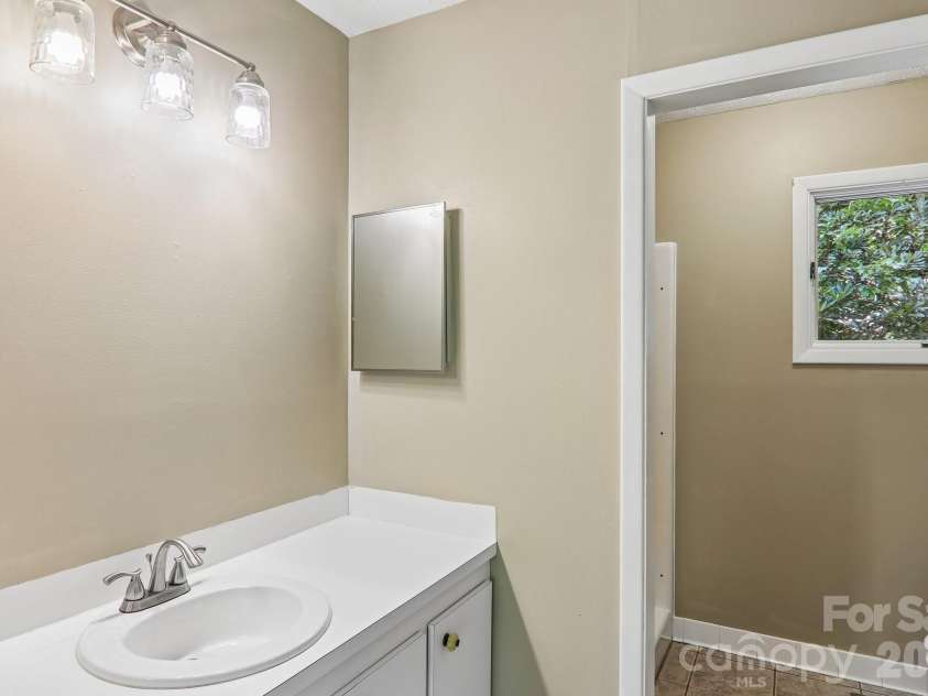 3 Frontier Court, Asheville, NC 28805.  MLS# CAR4403723, YatesRealty ID 42169. 