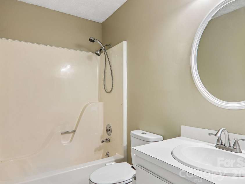 3 Frontier Court, Asheville, NC 28805.  MLS# CAR4403723, YatesRealty ID 42169. 