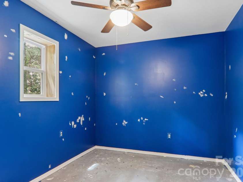 3 Frontier Court, Asheville, NC 28805.  MLS# CAR4403723, YatesRealty ID 42169. 