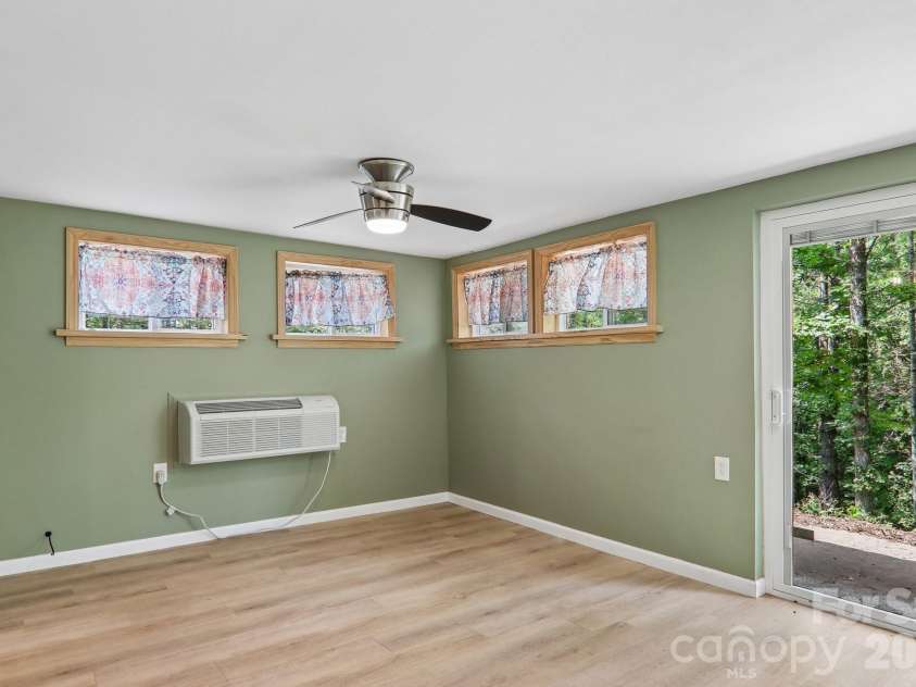 3 Frontier Court, Asheville, NC 28805.  MLS# CAR4403723, YatesRealty ID 42169. 