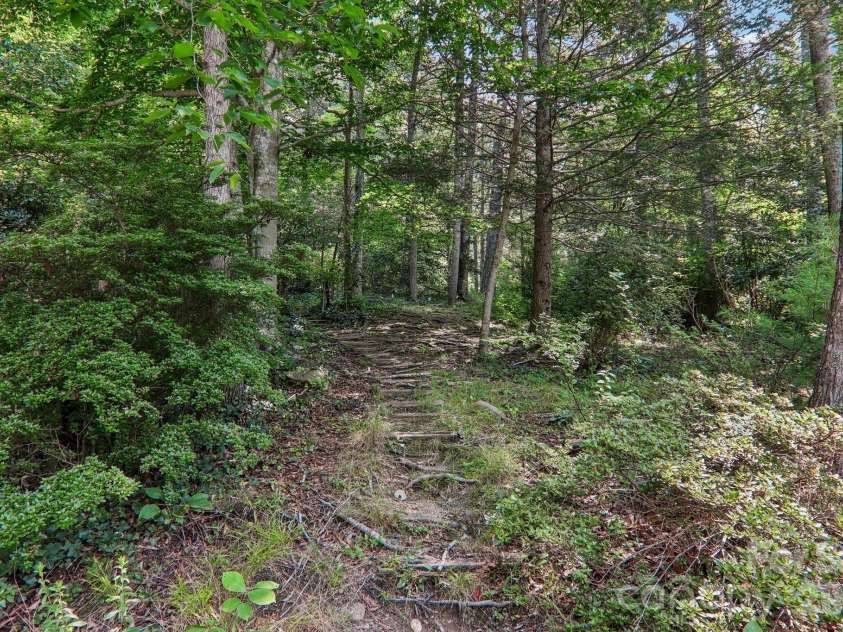 3 Frontier Court, Asheville, NC 28805.  MLS# CAR4403723, YatesRealty ID 42169. 