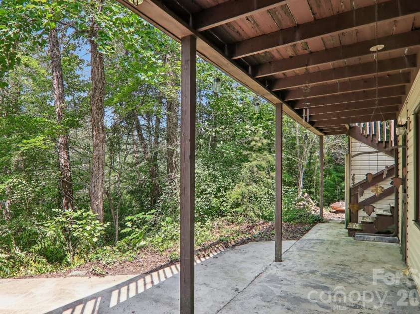 3 Frontier Court, Asheville, NC 28805.  MLS# CAR4403723, YatesRealty ID 42169. 