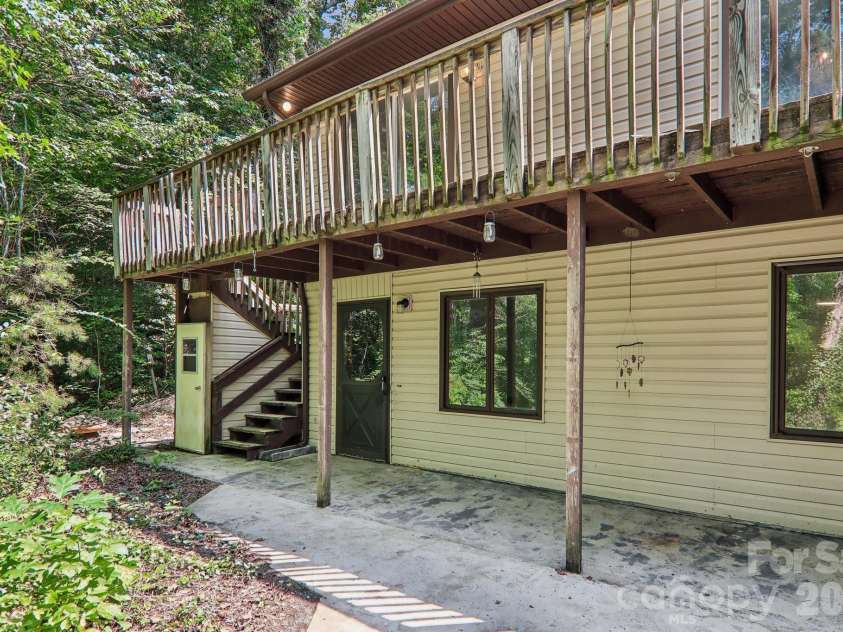 3 Frontier Court, Asheville, NC 28805.  MLS# CAR4403723, YatesRealty ID 42169. 