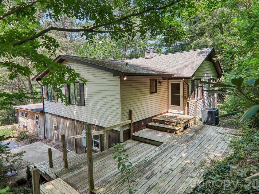 3 Frontier Court, Asheville, NC 28805.  MLS# CAR4403723, YatesRealty ID 42169. 