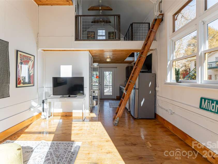 58 Mildred Avenue, Asheville, NC 28806.  MLS# CAR4211193, YatesRealty ID 4217. 