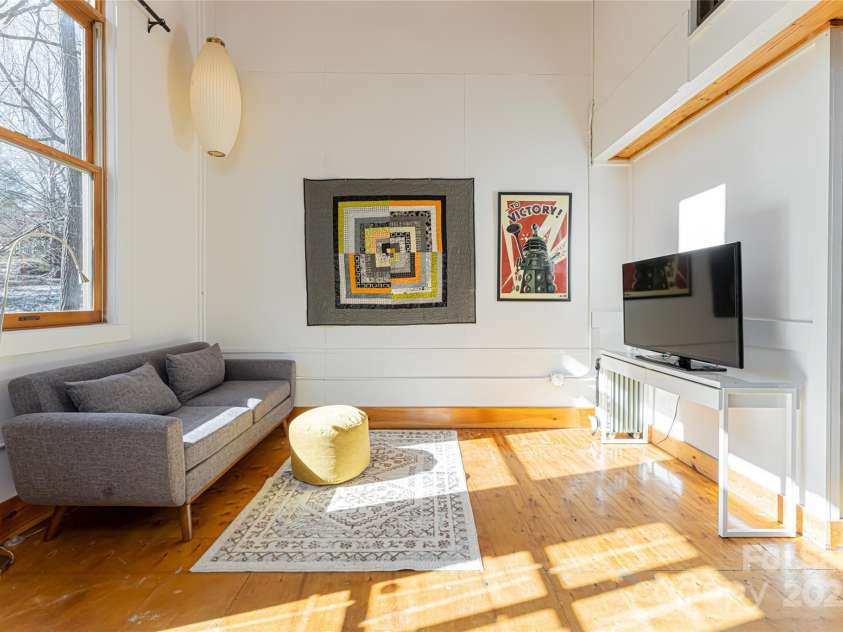 58 Mildred Avenue, Asheville, NC 28806.  MLS# CAR4211193, YatesRealty ID 4217. 