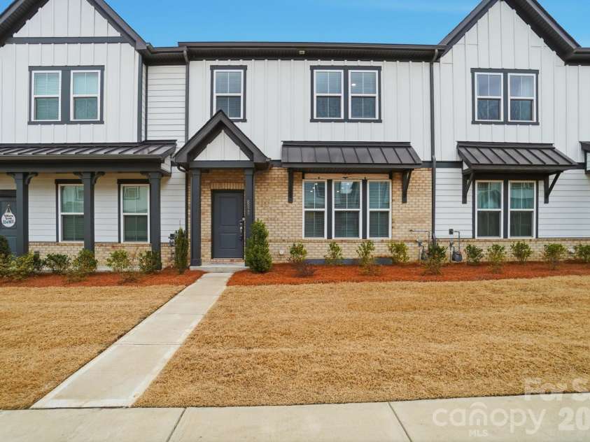8928 Morning Mist Road, Charlotte, NC 28215.  MLS# CAR4345568, YatesRealty ID 4217. 