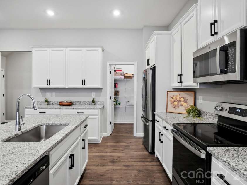 8928 Morning Mist Road, Charlotte, NC 28215.  MLS# CAR4345568, YatesRealty ID 4217. 