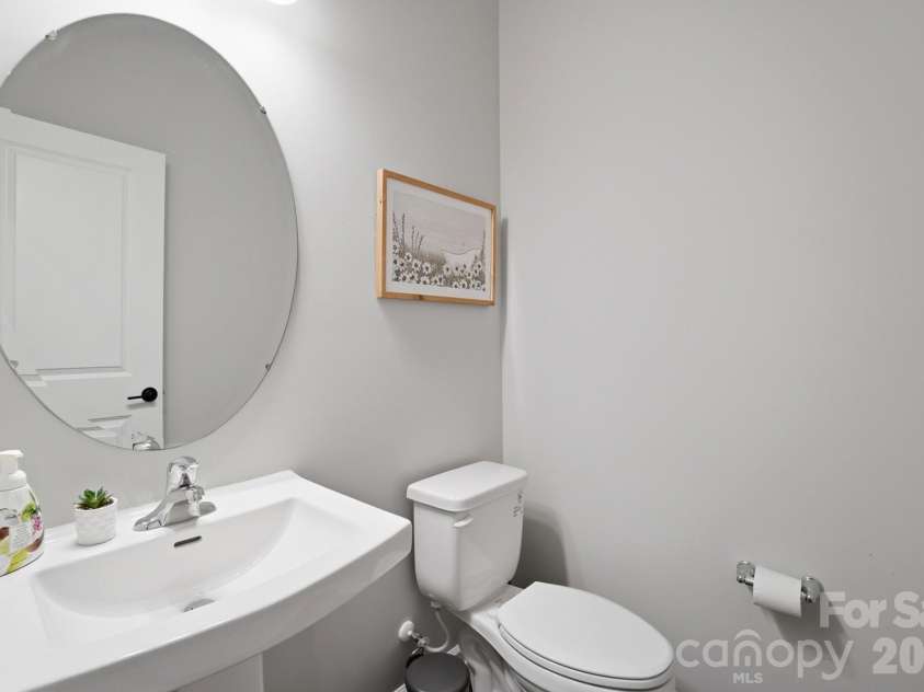 8928 Morning Mist Road, Charlotte, NC 28215.  MLS# CAR4345568, YatesRealty ID 4217. 