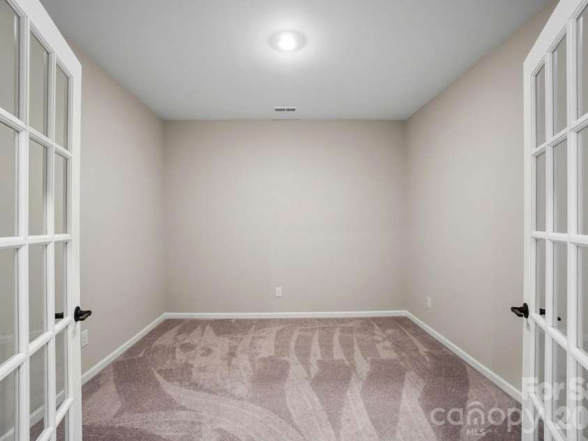 8928 Morning Mist Road, Charlotte, NC 28215.  MLS# CAR4345568, YatesRealty ID 4217. 