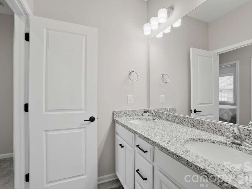 8928 Morning Mist Road, Charlotte, NC 28215.  MLS# CAR4345568, YatesRealty ID 4217. 