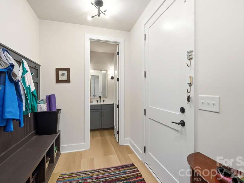 3041 Kinger Lane, Matthews, NC 28105.  MLS# CAR4408796, YatesRealty ID 42170. 