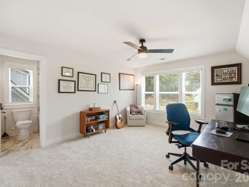 3041 Kinger Lane, Matthews, NC 28105.  MLS# CAR4408796, YatesRealty ID 42170. 