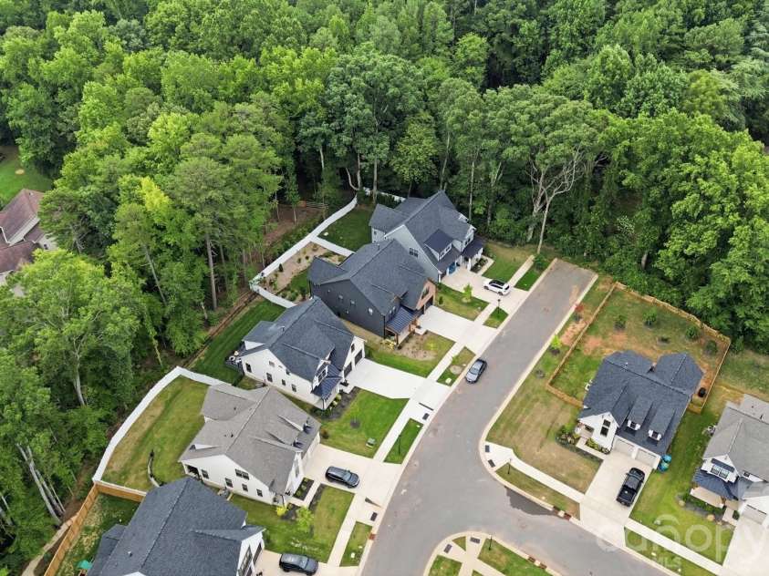 3041 Kinger Lane, Matthews, NC 28105.  MLS# CAR4408796, YatesRealty ID 42170. 
