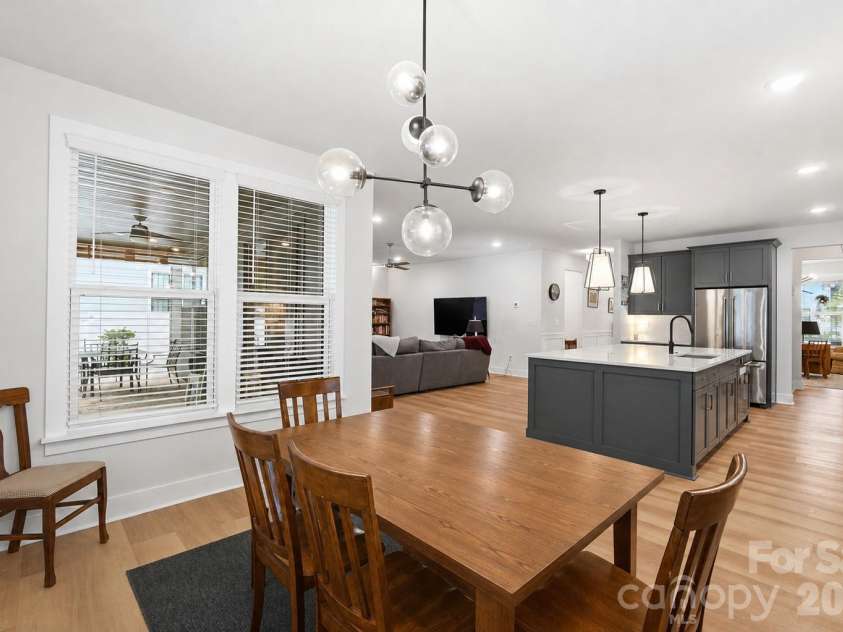 3041 Kinger Lane, Matthews, NC 28105.  MLS# CAR4408796, YatesRealty ID 42170. 
