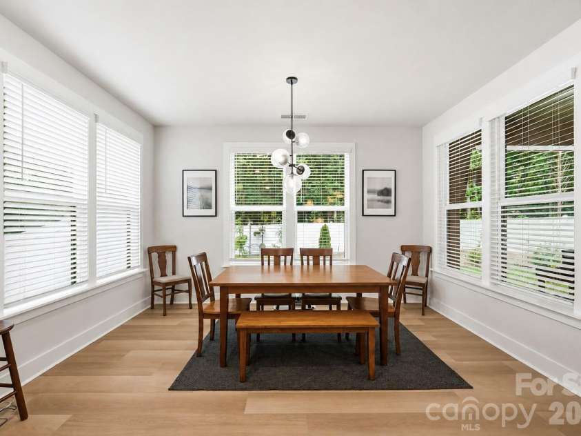 3041 Kinger Lane, Matthews, NC 28105.  MLS# CAR4408796, YatesRealty ID 42170. 