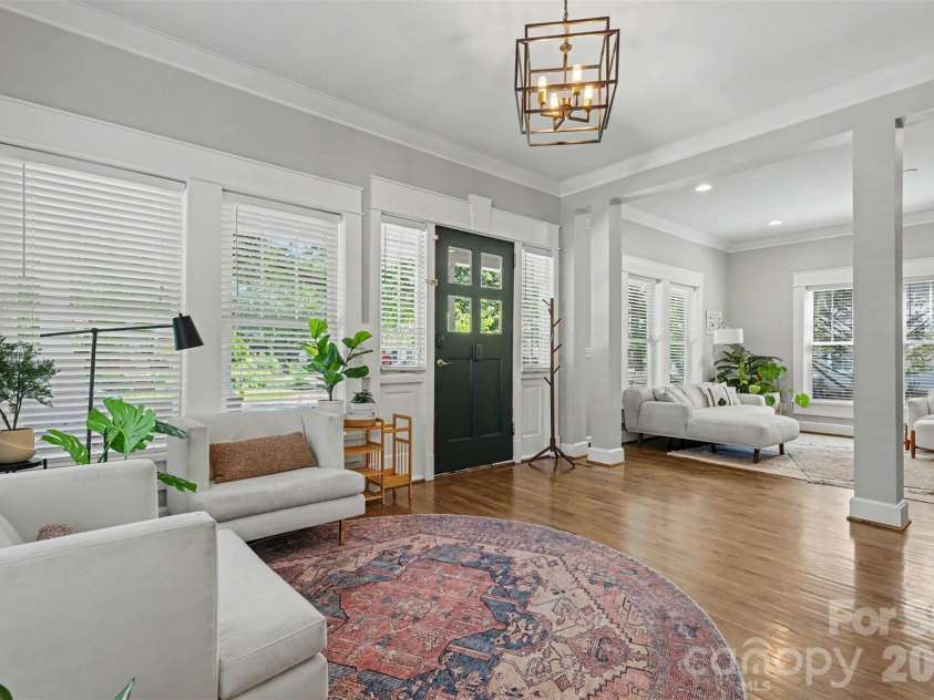 303 Sylvania Avenue, Charlotte, NC 28206.  MLS# CAR4408762, YatesRealty ID 42171. 