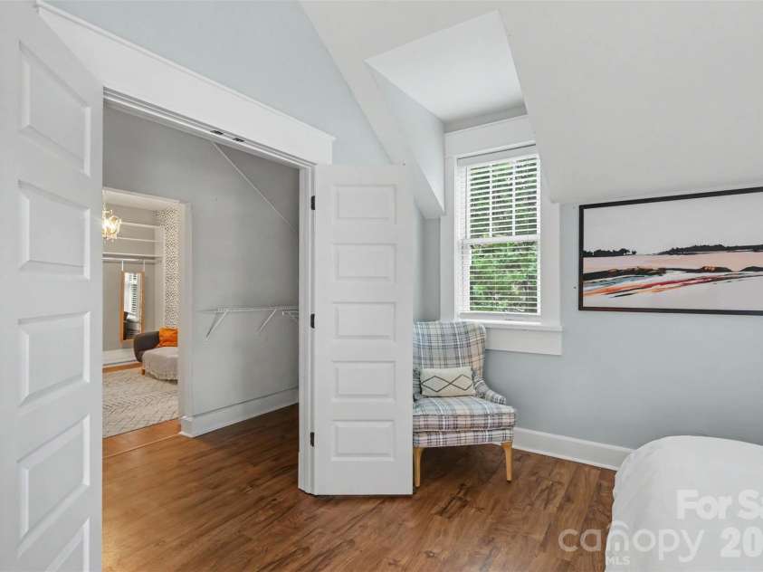 303 Sylvania Avenue, Charlotte, NC 28206.  MLS# CAR4408762, YatesRealty ID 42171. 